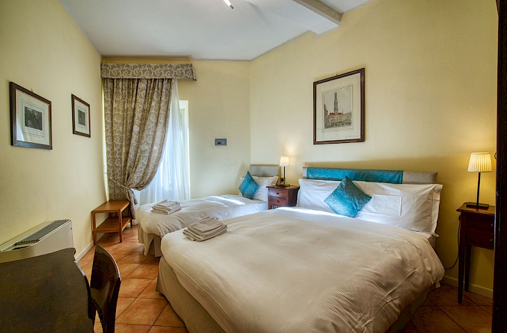 Albergo Orologio - Camere - camera-tripla.jpg